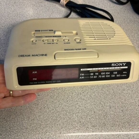 Sony Model ICF-C25 Dream Machine Clock Radio *Works* - Picture 4 of 8